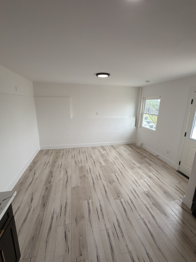 Photo - 5536 Encina Dr