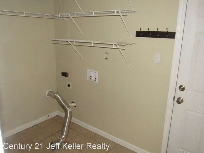 Photo - 3 br, 2 bath House - 558 Fairfield Way