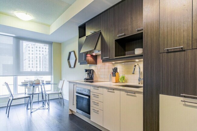 Photo - 210 Adelaide St W Unit ID1034861P