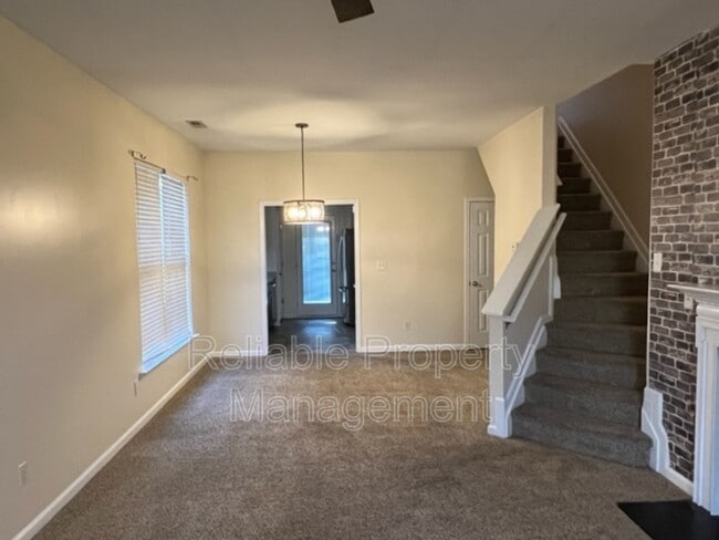 Photo - 413 Woodson Dr