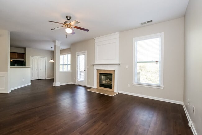 Photo - 3302 Southerland Ct