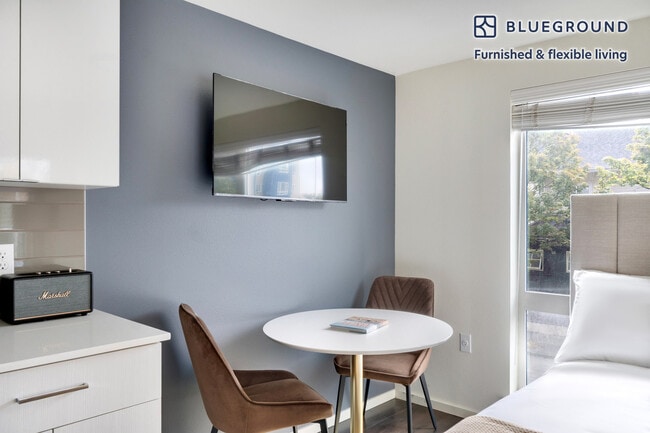 Photo - 5001 Brooklyn Ave NE Unidad FL2-ID919