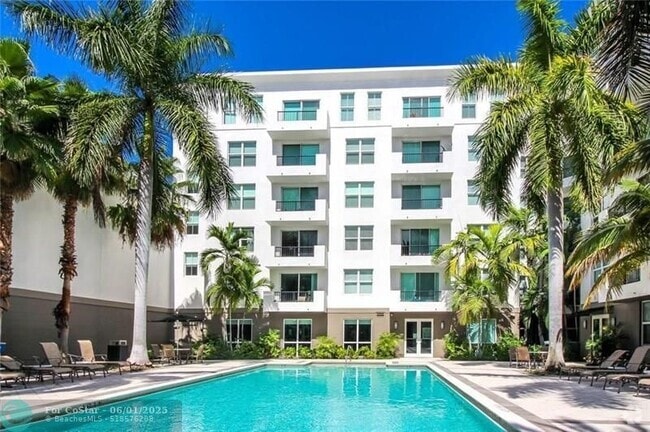Building Photo - 2401 NE 65th St Unit 610 Rental