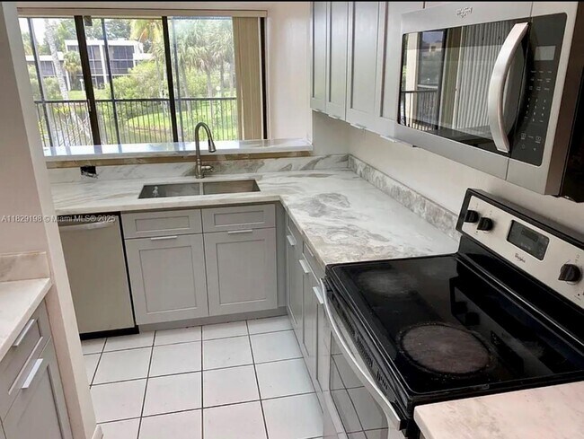 Photo - 2941 SW 87th Ave Unit #406