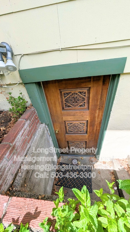 Photo - 228 NW 11th St