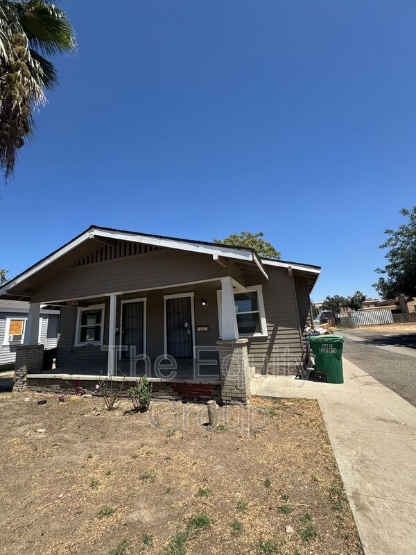 Photo - 435 N Redington St Rental