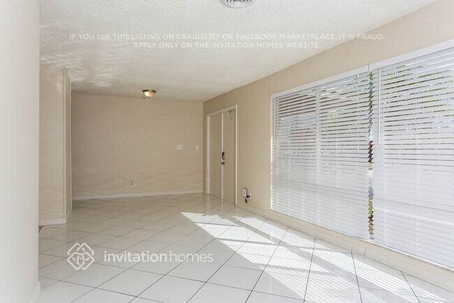 Photo - 8119 NW 72nd Ave