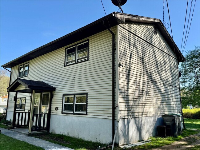 Photo - 1 Maple Ln