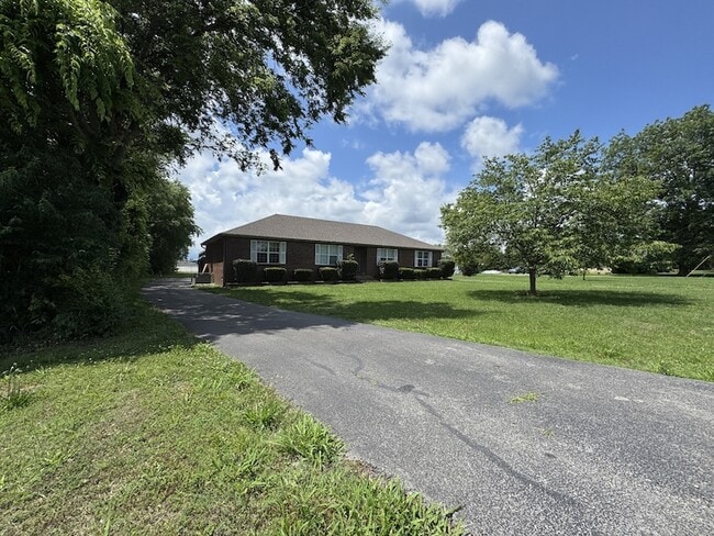 Building Photo - 1426 Alhambra Dr Unit A