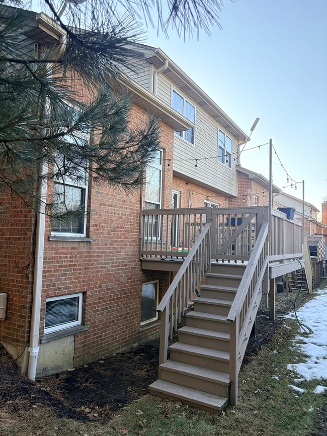 Photo - 610 Daisy Ln