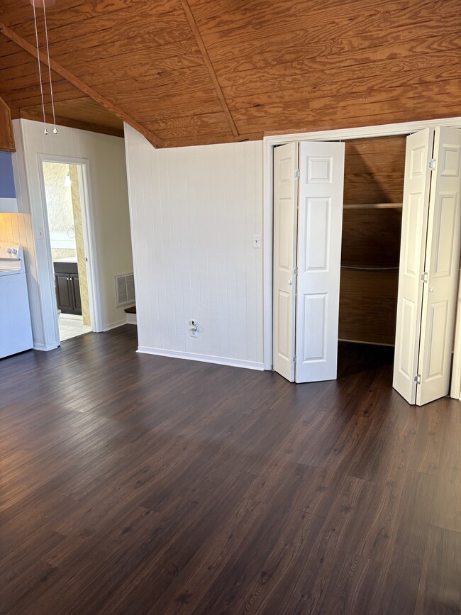 Large Closet space - 4701 Illinois Ave Unit 4701B Illinois Ave