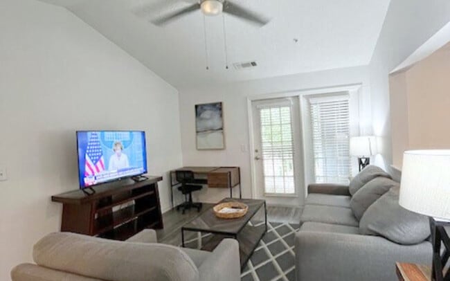 Building Photo - 14000 Gardner Dr Unit ID1341134P