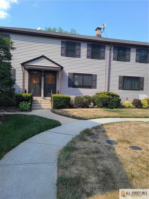 213 Rose St