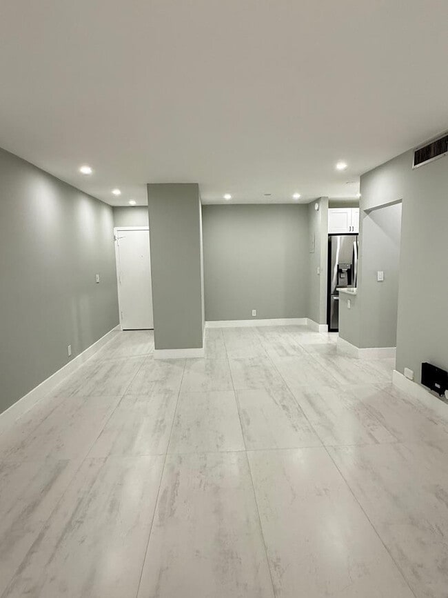 Photo - 2191 NE 68th St Unit 403