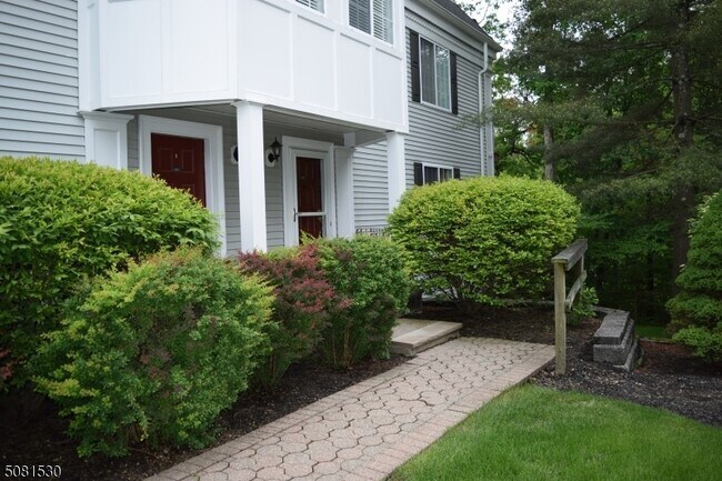 Photo - 177 Riveredge Dr