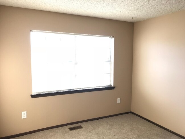 Photo - 6941 S Knolls Way