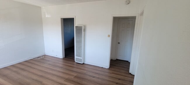 Photo - 400 E Hullett St Unit Apt #5