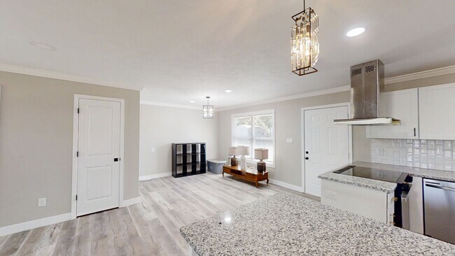 Photo - 1022 Oakdale Rd