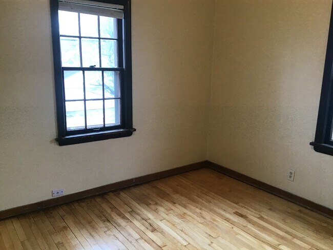 7311 W Center St Unit 3