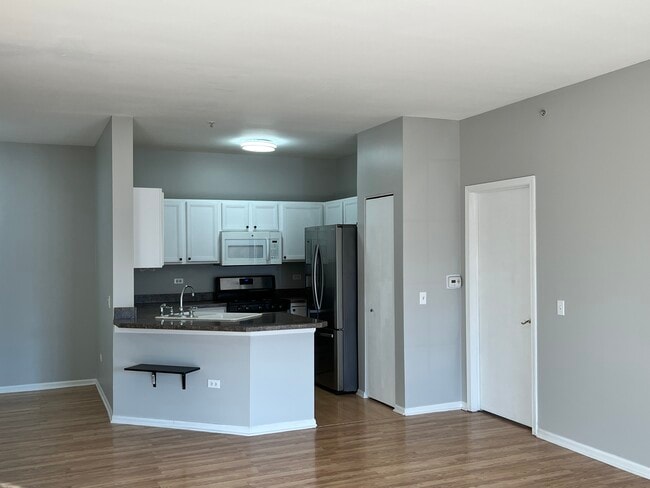 Photo - 3275 Stratford Ct Unit 1B