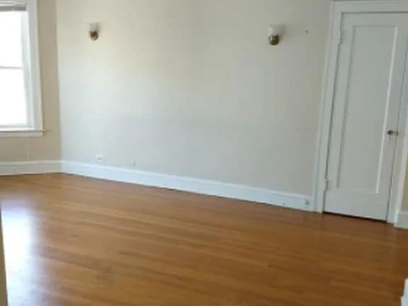 Photo - 1914 W Morse Ave