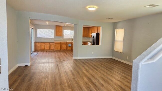 Photo - 628 Port Talbot Ave