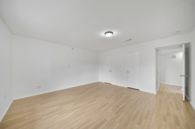Photo - 6531 Vanlynn Ln
