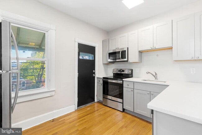 Photo - 1608 N Broom St Unit 6