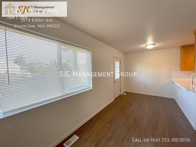 Photo - 1579 Kibler Ave