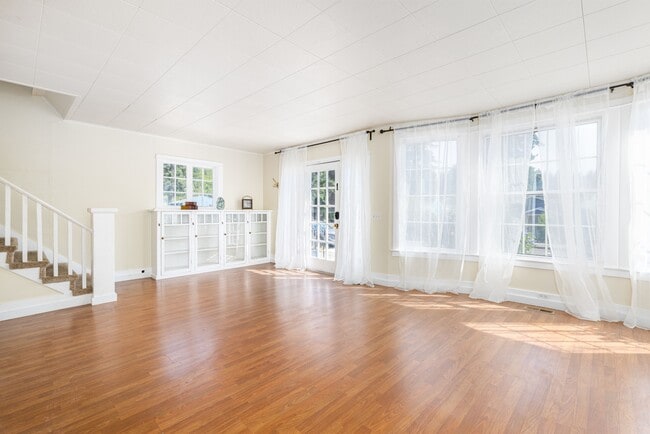 Photo - 519 N 5th St