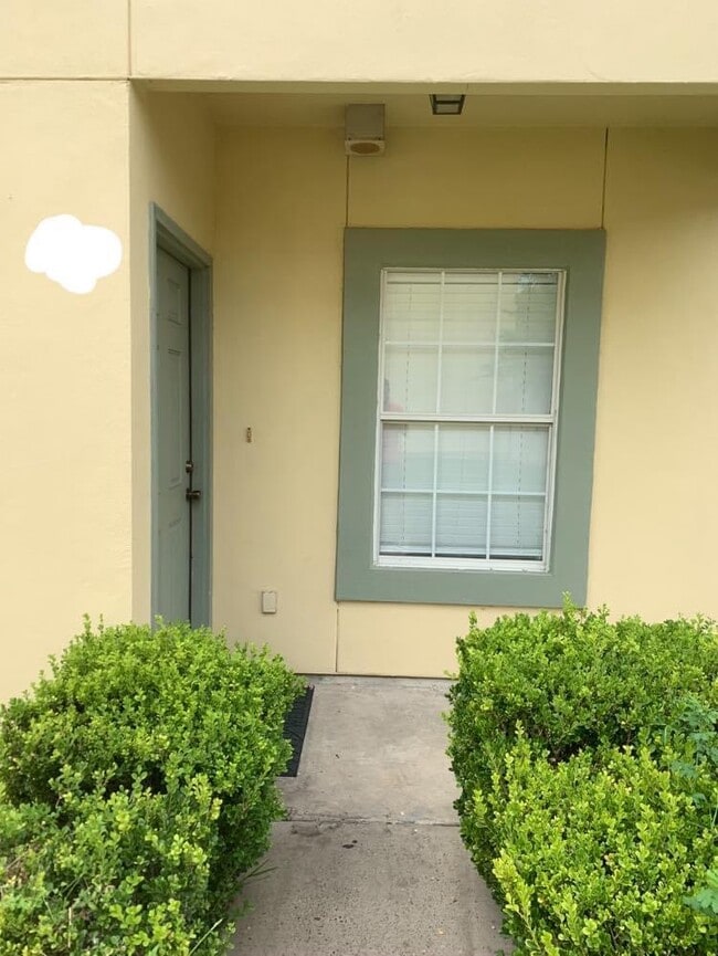 Photo - 1000 Ranchway Dr