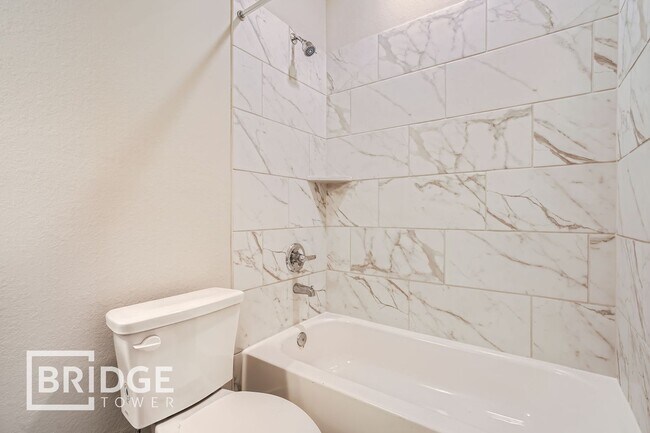 Photo - 18532 Centro Row