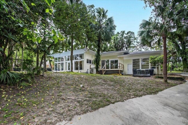 Photo - 1205 Gardenia Dr