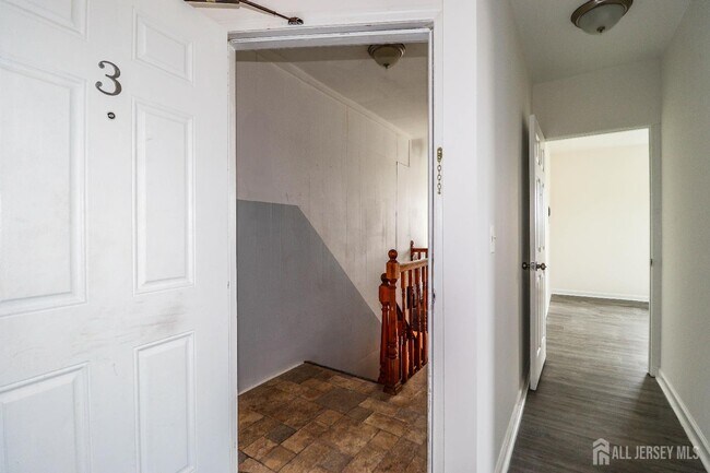 364 Market St Unit 3F