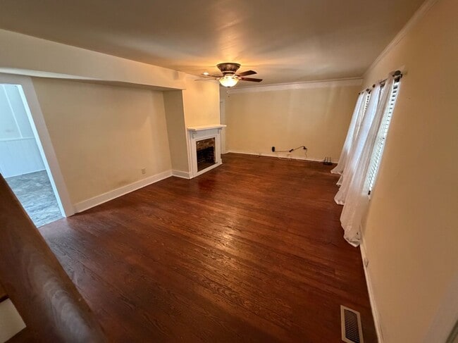 Photo - 102 Frederick St