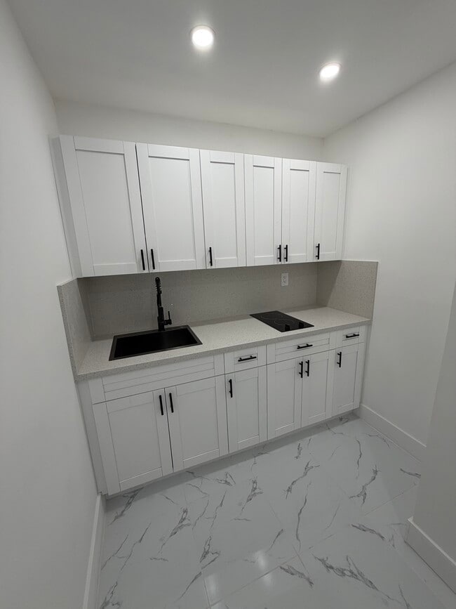 Photo - 1741 NW 68th St Unit RR