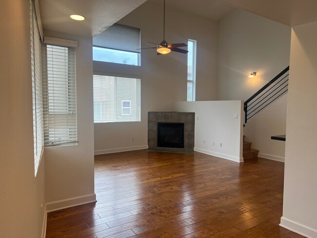 Photo - 14907 Moorpark St Townhome