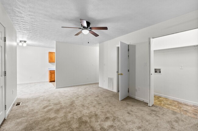 Photo - 3 W Rosecrest St Unidad 3D