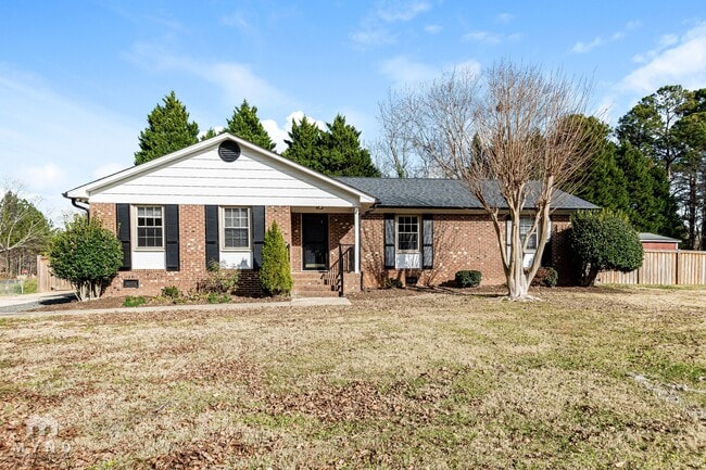 Building Photo - 1310 Worland Dr