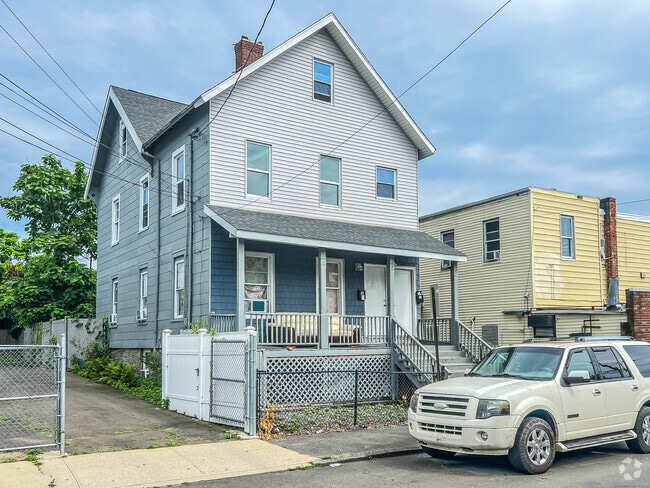 Building Photo - 16 Jones Ave Unit 2 Rental