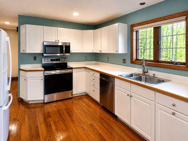 Photo - GORGEOUS 3 BEDROOM HOME ON WEST SIDE OF TRAVERSE CITY