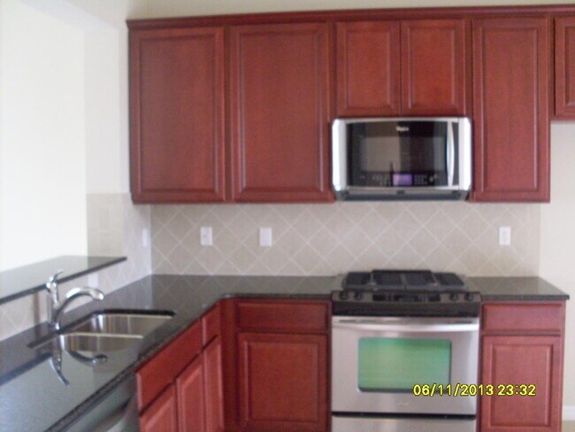 Photo - 10538 Prato St