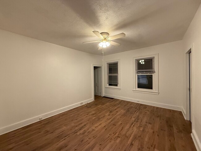 Photo - 75 Henry St Unit 1