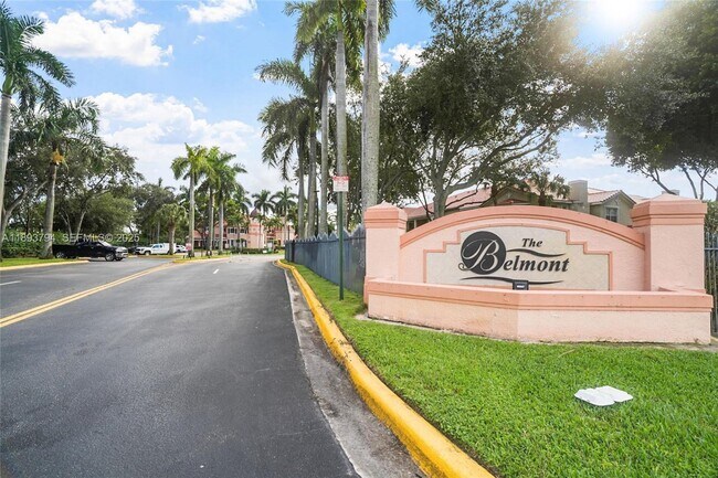 Building Photo - 1008 Belmont Ln Unit 1008