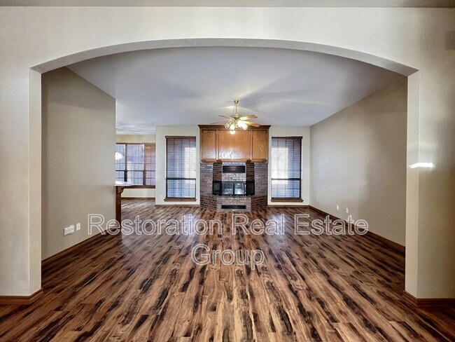 Photo - 113 S Mustang Rd