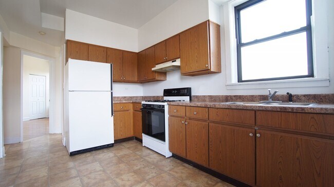 Photo - 2647 N Sawyer Ave Unit 2