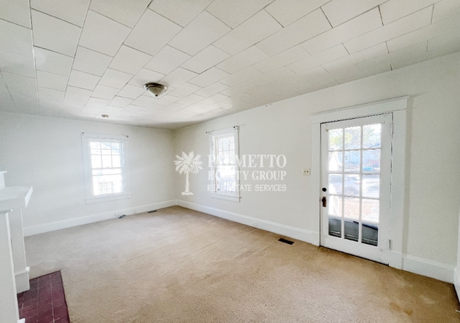 Photo - 1104 Gregory St