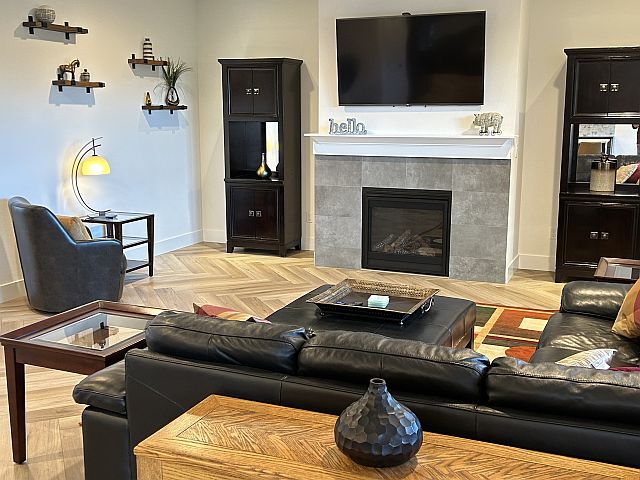 Photo - 16513 SE Three Sisters Mountain Wy