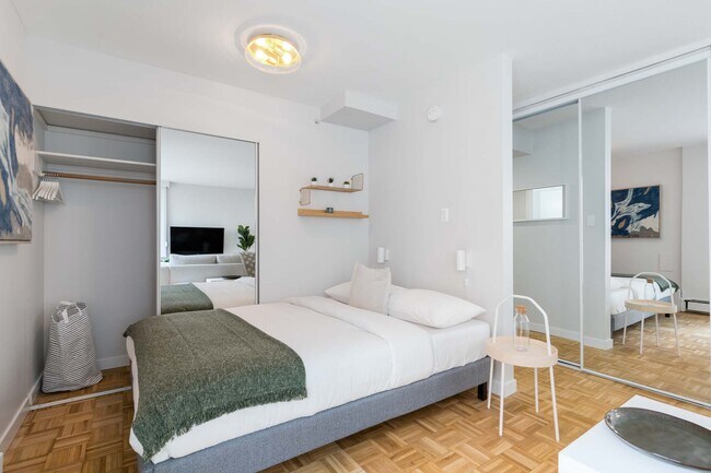 Photo - Somerset Unit 01003