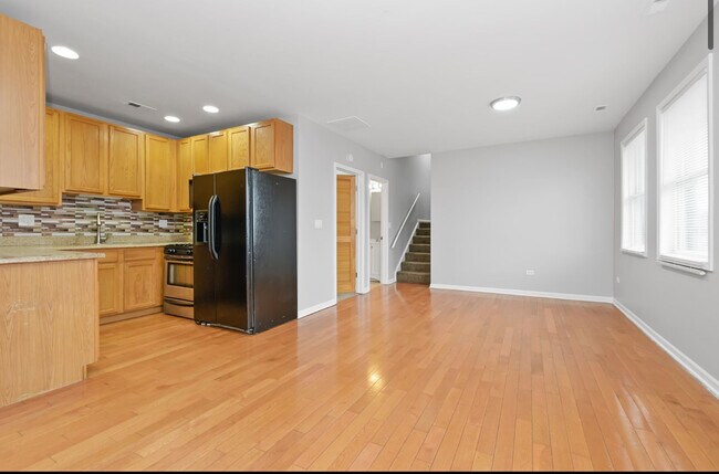 Photo - 1431 W 108th St Unit F